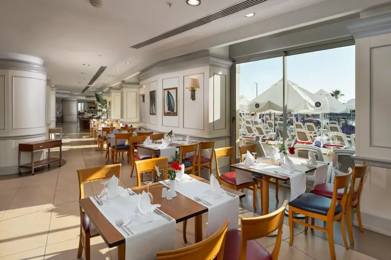 Restoran &amp; Bar / Grand Kaptan Otel