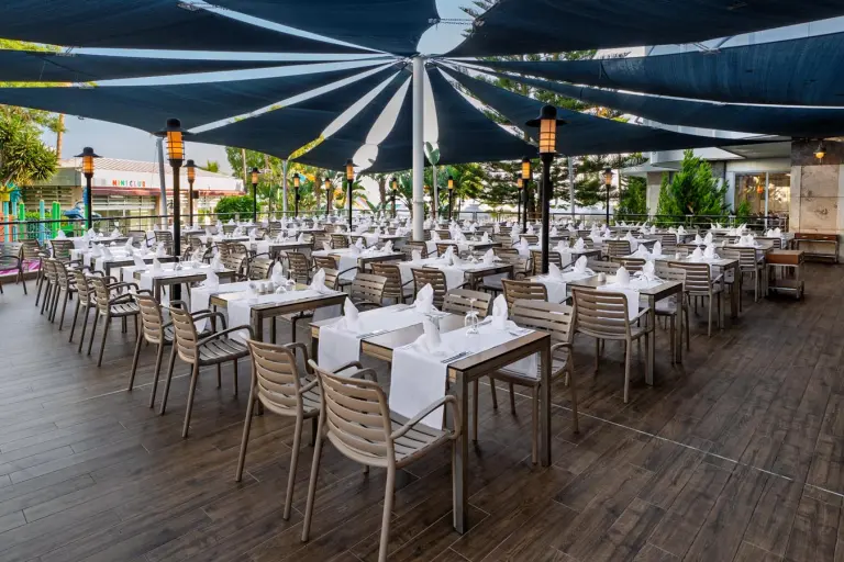 Restoran &amp; Bar / Grand Kaptan Otel